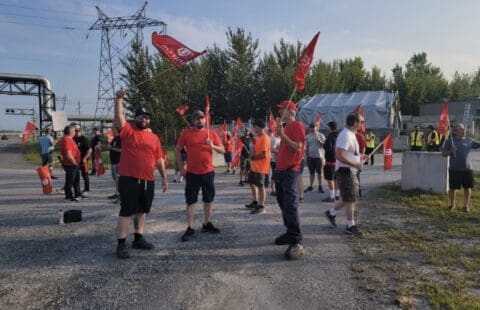 Les membres de la section locale 700 d’Unifor chez Canadoil Forge Ltée déclenchent la grève